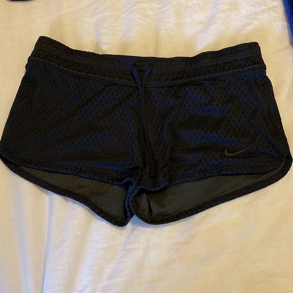 2 pairs of Nike shorts - Picture 3 of 3